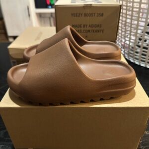 Authentic Yeezy Slides Flax